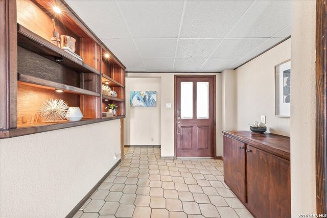 781 Lookout Dr, Lakehills, TX 78063