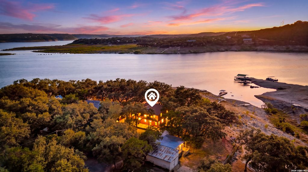 781 Lookout Dr, Lakehills, TX 78063