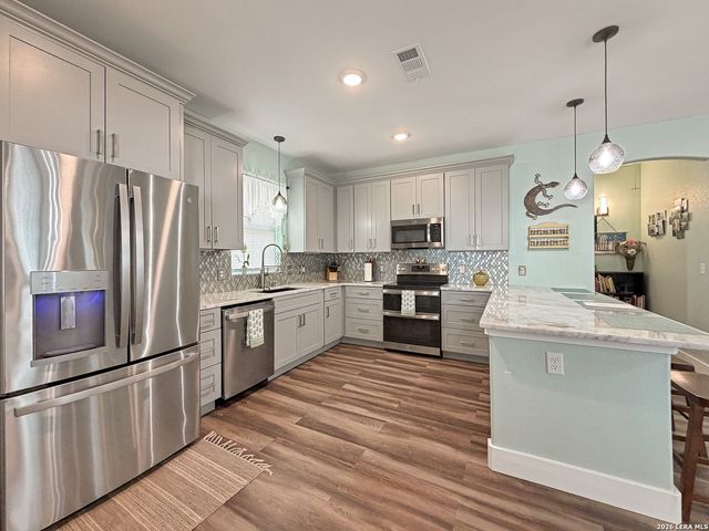 2872 Lakeview, Canyon Lake, TX 78133