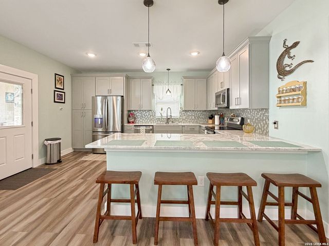 2872 Lakeview, Canyon Lake, TX 78133