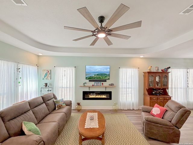 2872 Lakeview, Canyon Lake, TX 78133