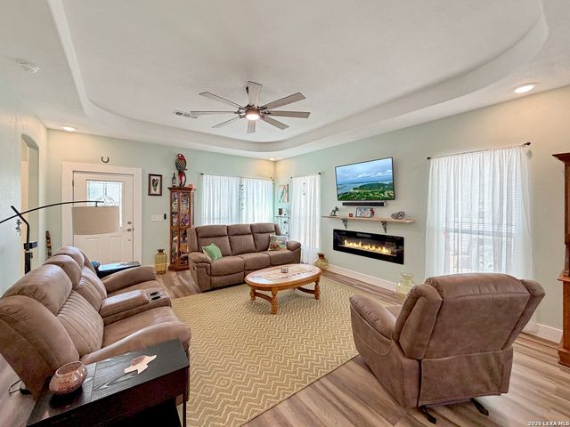 2872 Lakeview, Canyon Lake, TX 78133