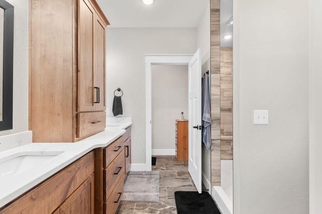 5961 S Doubletree Court, Springfield, MO 65810