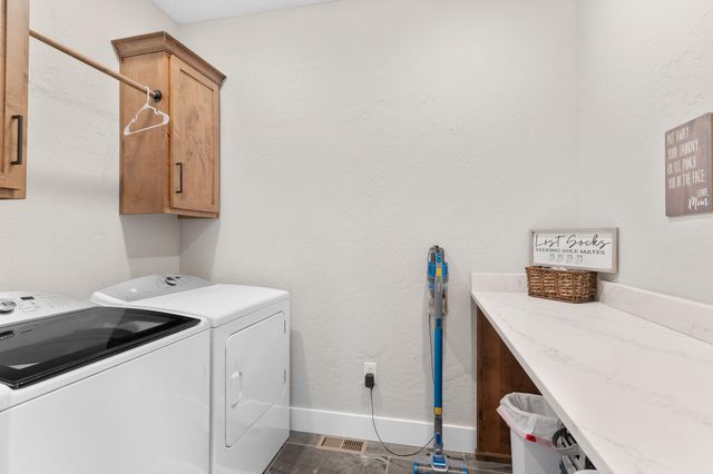 5961 S Doubletree Court, Springfield, MO 65810