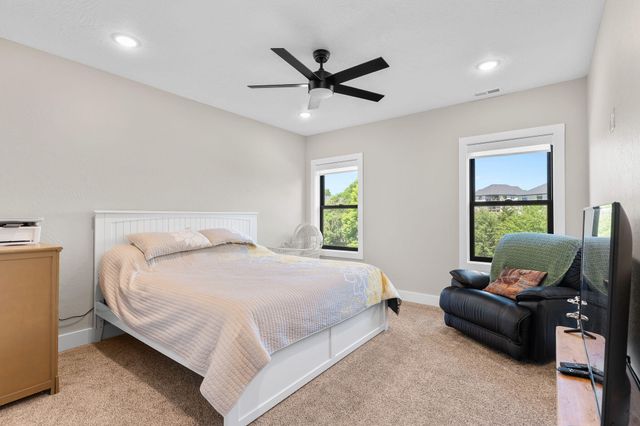 5961 S Doubletree Court, Springfield, MO 65810