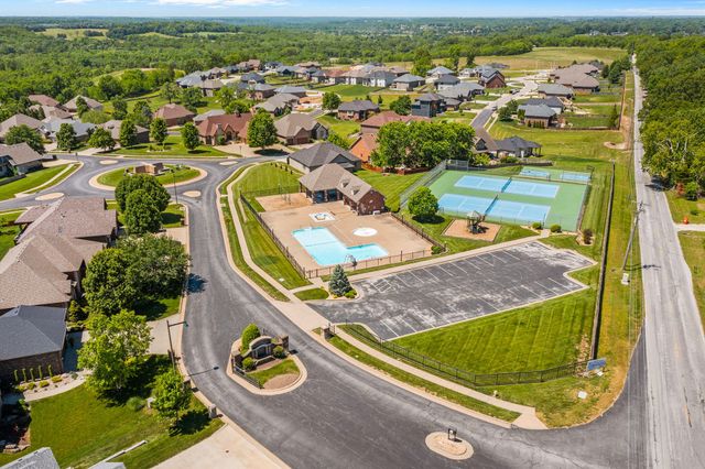 5961 S Doubletree Court, Springfield, MO 65810