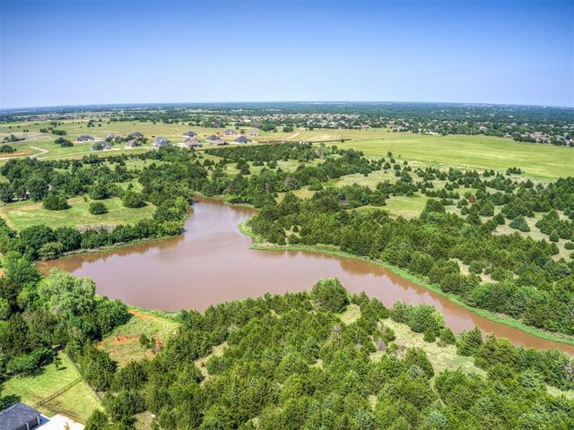 2608 Summit Crossing Parkway, Norman, OK 73071