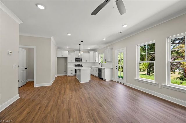 1920 Wild Rosewood Way, Winston-salem, NC 27103