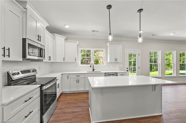 1920 Wild Rosewood Way, Winston-salem, NC 27103