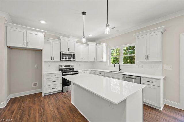 1920 Wild Rosewood Way, Winston-salem, NC 27103