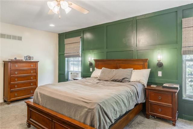 2906 NE Russell Road, Kansas City, MO 64117