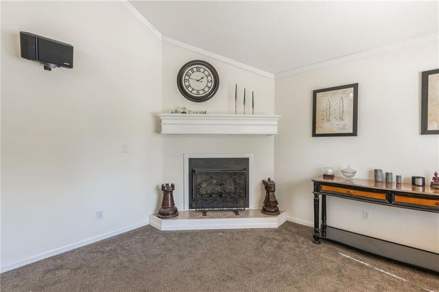 2906 NE Russell Road, Kansas City, MO 64117