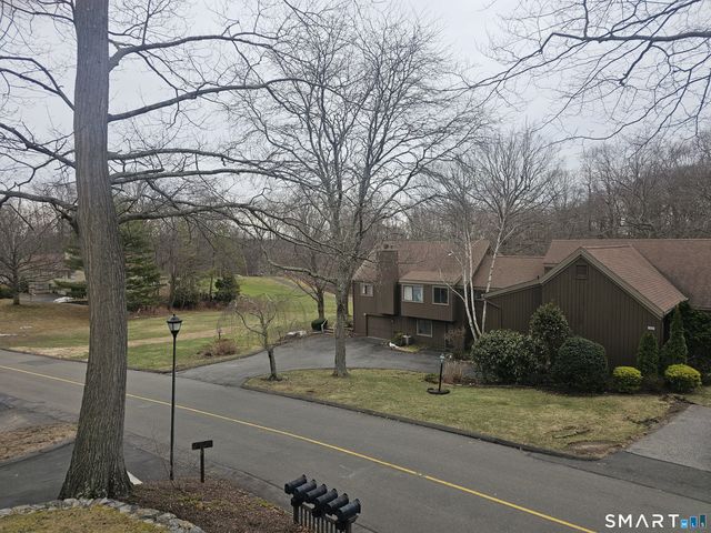 86 South Trail A, Stratford, CT 06614