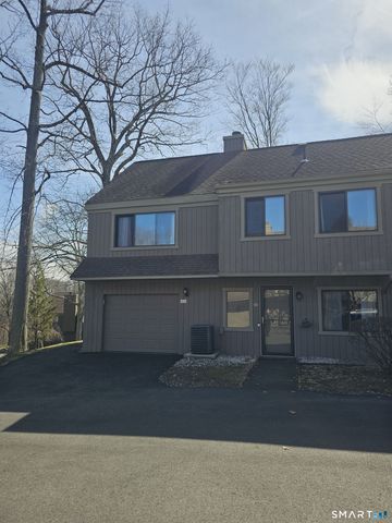 86 South Trail A, Stratford, CT 06614