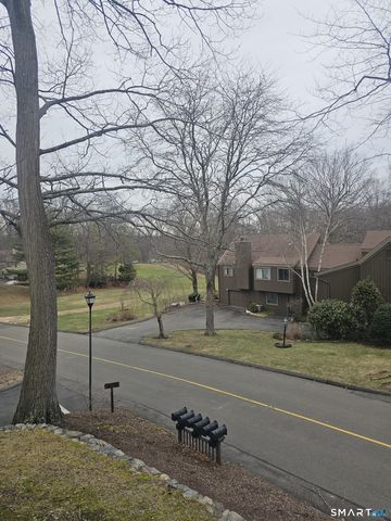 86 South Trail A, Stratford, CT 06614