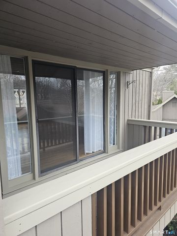 86 South Trail A, Stratford, CT 06614