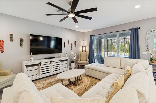 19328 EAGLE CREEK LANE, Tampa, FL 33647