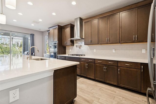 19328 EAGLE CREEK LANE, Tampa, FL 33647