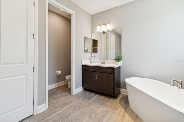 19328 EAGLE CREEK LANE, Tampa, FL 33647