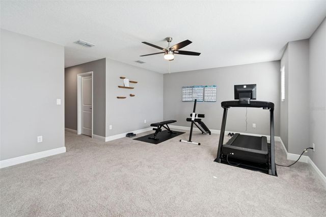 19328 EAGLE CREEK LANE, Tampa, FL 33647