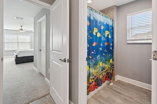 19328 EAGLE CREEK LANE, Tampa, FL 33647