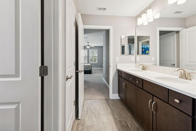 19328 EAGLE CREEK LANE, Tampa, FL 33647