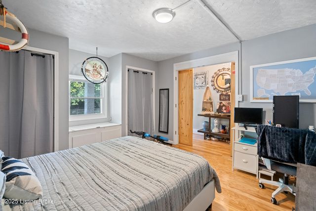 4905 S 5th St, Louisville, KY 40214