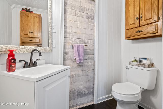 4905 S 5th St, Louisville, KY 40214