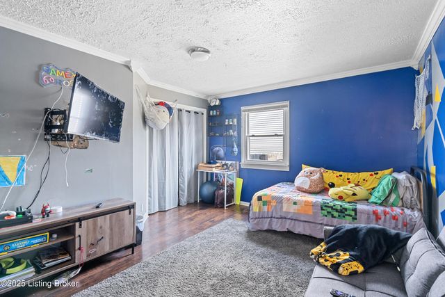 4905 S 5th St, Louisville, KY 40214