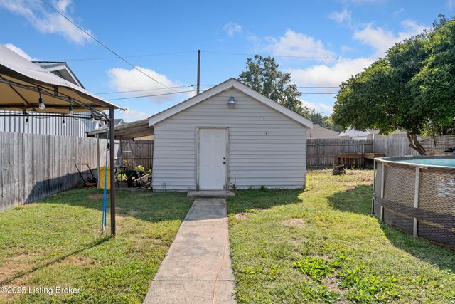 4905 S 5th St, Louisville, KY 40214