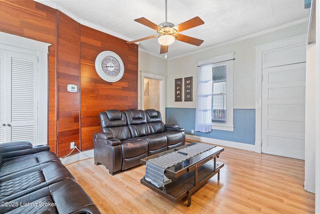 4905 S 5th St, Louisville, KY 40214