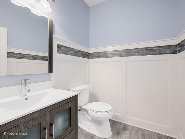325 Ruby Street, Clarendon Hills, IL 60514