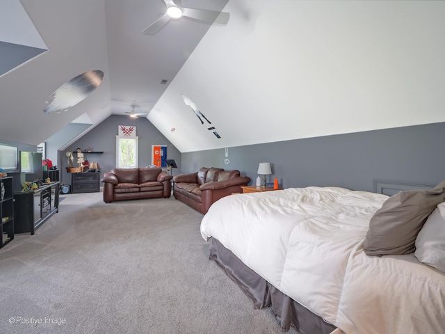 325 Ruby Street, Clarendon Hills, IL 60514