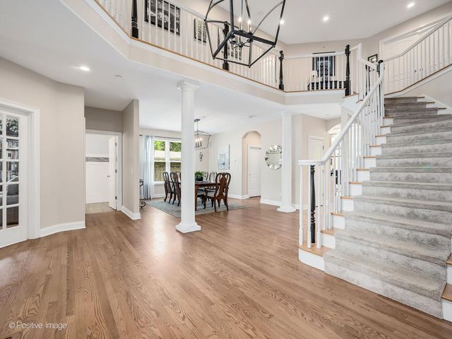 325 Ruby Street, Clarendon Hills, IL 60514