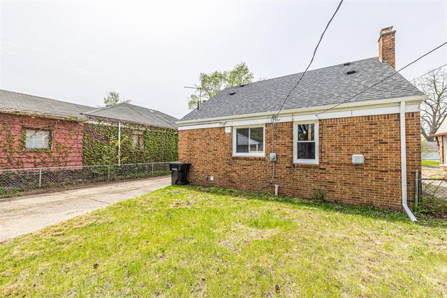 18484 Warwick Street, Detroit, MI 48219