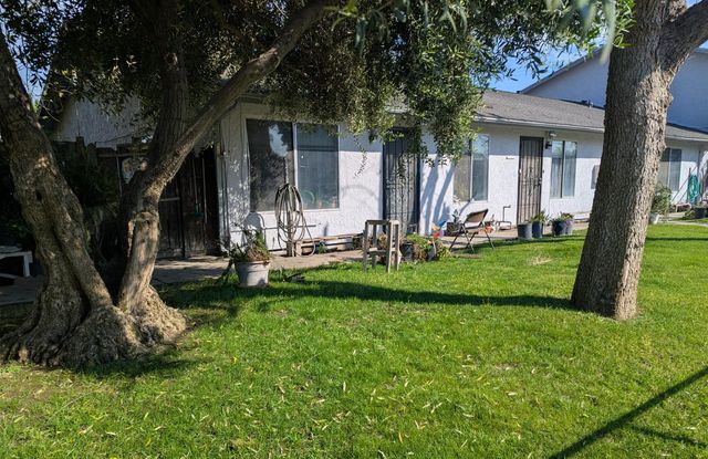 1210 Sanger Avenue, Sanger, CA 93657