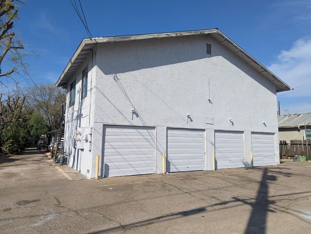 1210 Sanger Avenue, Sanger, CA 93657