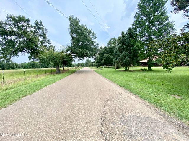 1016 Didlake Road, Crystal Springs, MS 39059