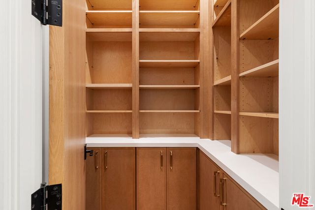 2565 Patricia Avenue, Los Angeles, CA 90064