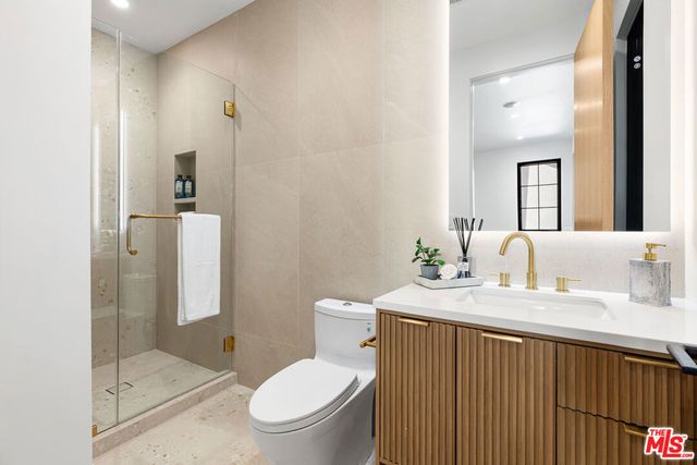 2565 Patricia Avenue, Los Angeles, CA 90064