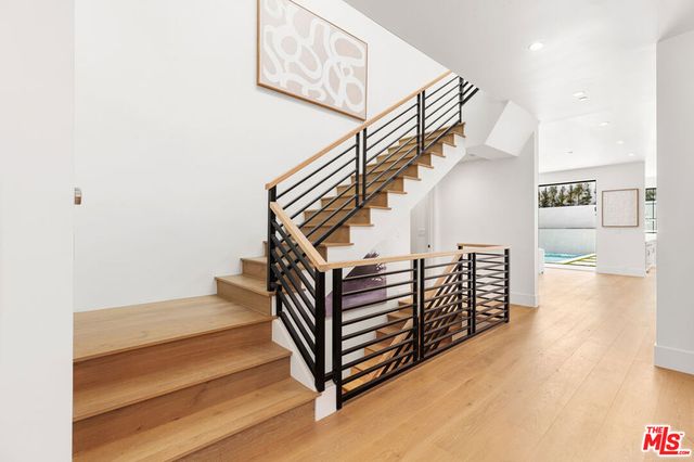 2565 Patricia Avenue, Los Angeles, CA 90064