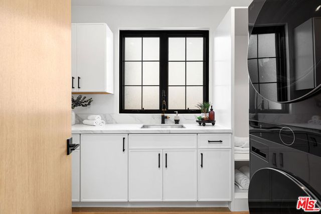 2565 Patricia Avenue, Los Angeles, CA 90064