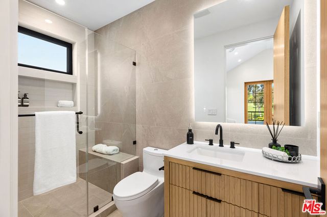 2565 Patricia Avenue, Los Angeles, CA 90064