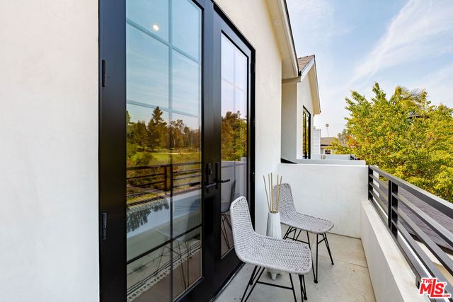 2565 Patricia Avenue, Los Angeles, CA 90064