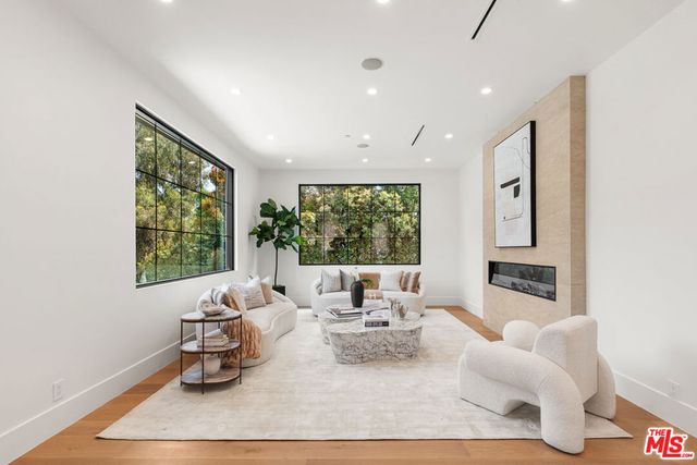 2565 Patricia Avenue, Los Angeles, CA 90064