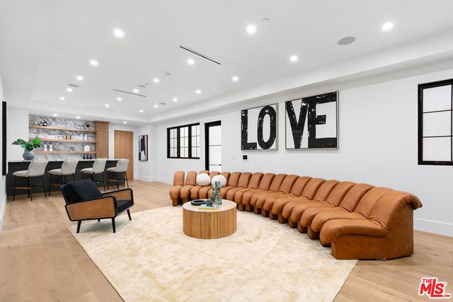 2565 Patricia Avenue, Los Angeles, CA 90064