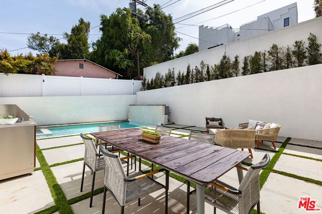 2565 Patricia Avenue, Los Angeles, CA 90064