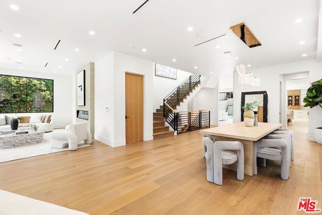 2565 Patricia Avenue, Los Angeles, CA 90064