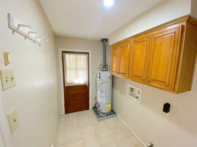 15102 Lakeview Dr, Jersey Village, TX 77040