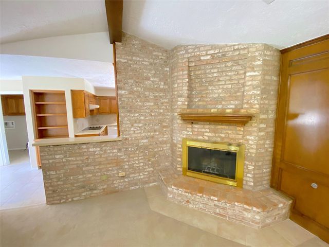 15102 Lakeview Dr, Jersey Village, TX 77040